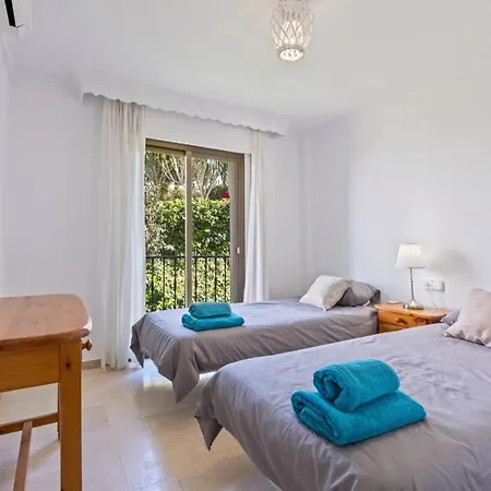 Amazing With Sea View & Big Terrace Apartment